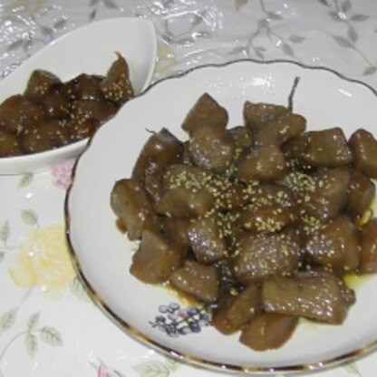 子供が大好きな手作り蒟蒻をたくさんいただいたので、豆板醤風味と、豆板醤抜きの両方つくってみました。とてもおいしかったです！